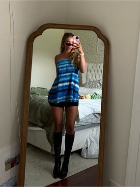 Blue Tie-Dye Strapless Tube Top